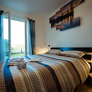  Appartamento Oliva - Featuring A Private Garden And Access To A Pool